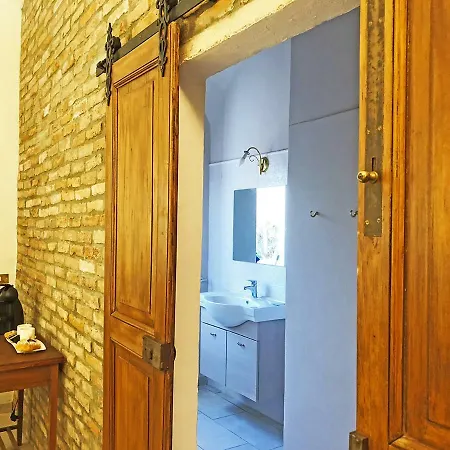 Charme Of Capannina 노비리구레